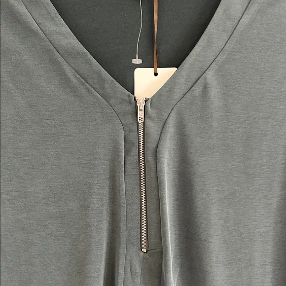 Green Envelope Dark Green V-Neck Blouse - Picture 3 of 8